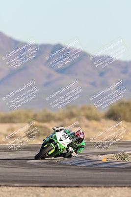 media/Dec-07-2025-CVMA (Sun) [[3e7d2de5dc]]/Race 16-Formula Middleweight/